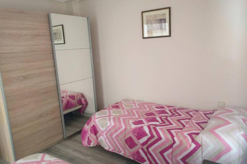 Agradable, Luminoso, Wifi, Junto Al Ayuntamiento Lägenhet Logroño Exteriör bild