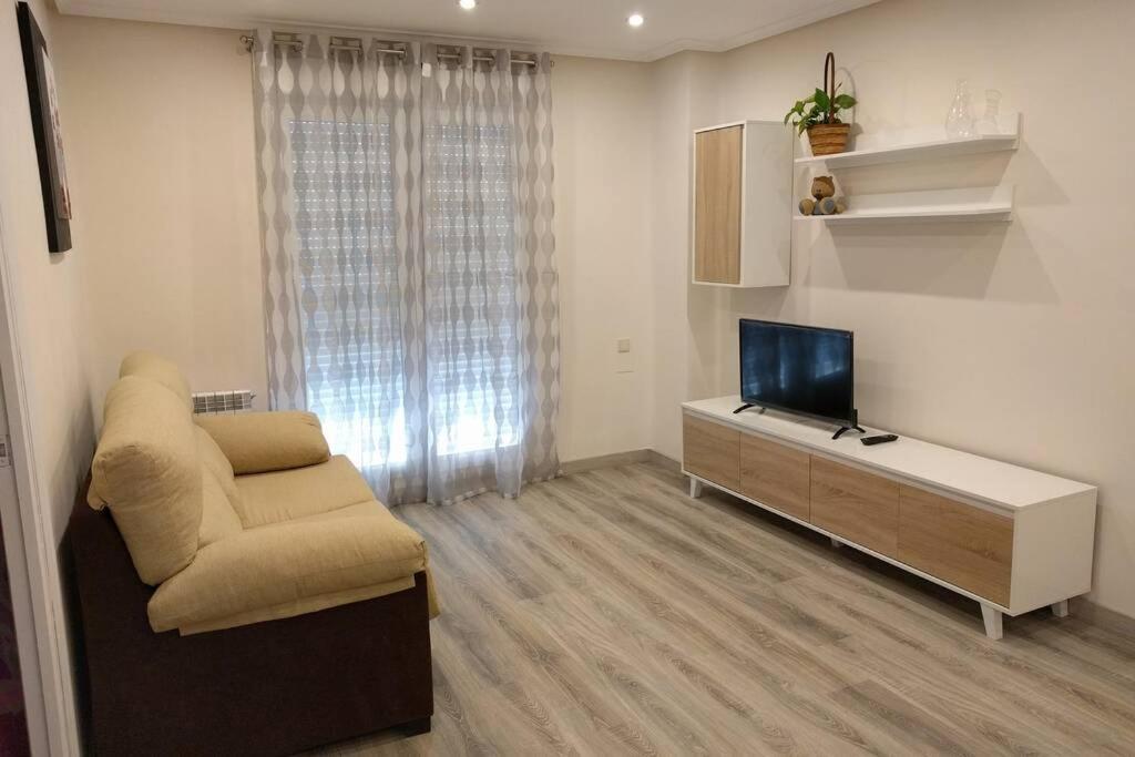 Agradable, Luminoso, Wifi, Junto Al Ayuntamiento Lägenhet Logroño Exteriör bild
