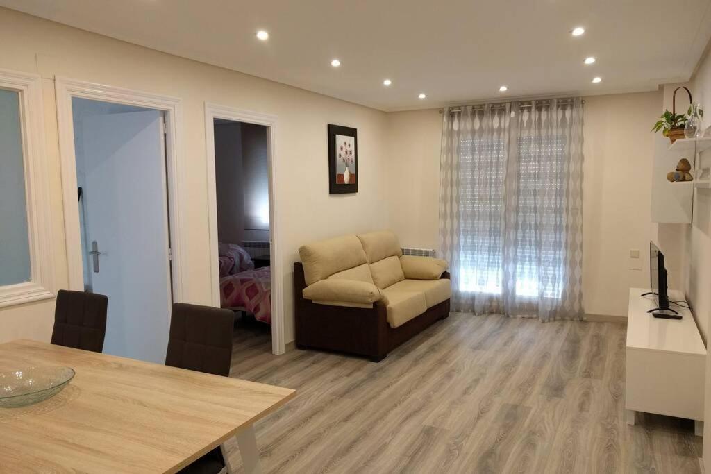 Agradable, Luminoso, Wifi, Junto Al Ayuntamiento Lägenhet Logroño Exteriör bild